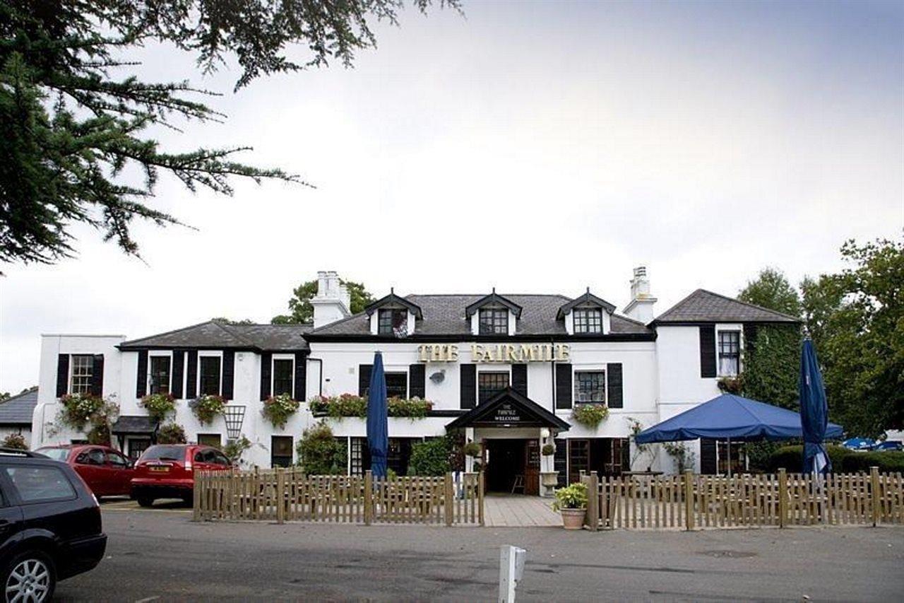 Premier Inn Cobham 科伯姆 外观 照片