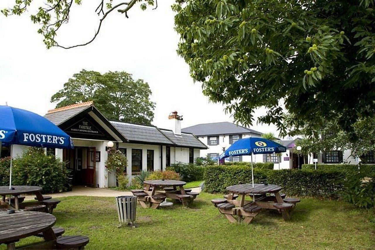 Premier Inn Cobham 科伯姆 外观 照片