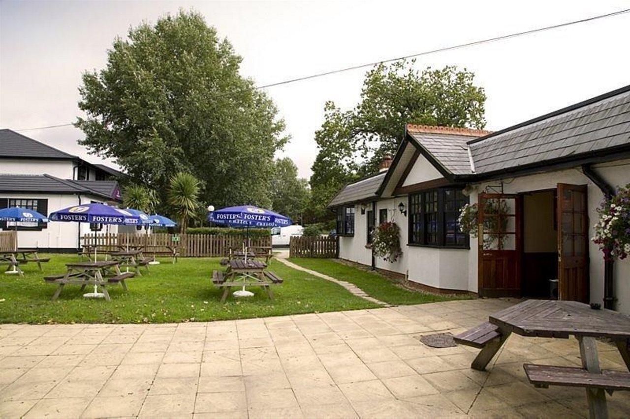 Premier Inn Cobham 科伯姆 外观 照片