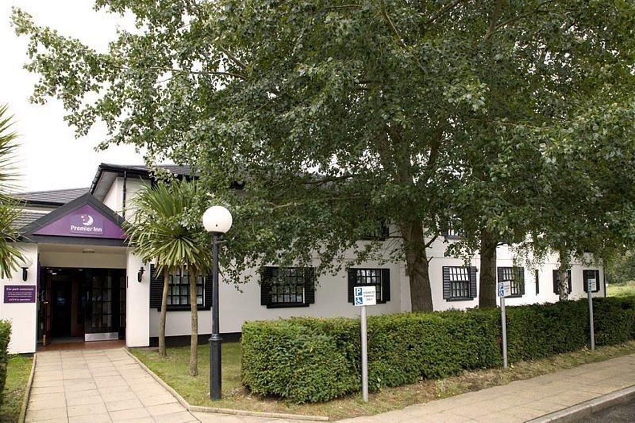 Premier Inn Cobham 科伯姆 外观 照片