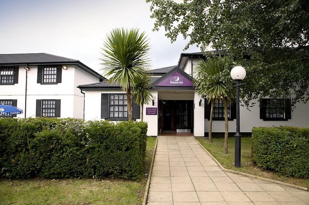 Premier Inn Cobham 科伯姆 外观 照片